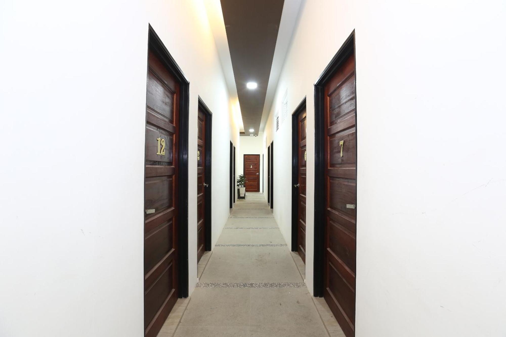 Super Oyo 89678 Ady Hotel Kuala Terengganu Exterior foto